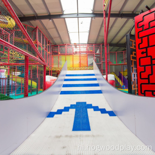 रोमांचकारी इनडोर खेल का मैदान डोनट स्लाइड